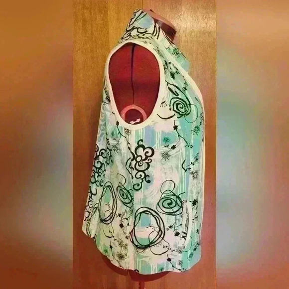 Picadilly Fashions | Paisley Tank Sleeveless Top with Zipper - Picture 2 of 5